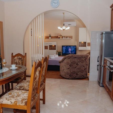 Apartman Neli Vir Dış mekan fotoğraf