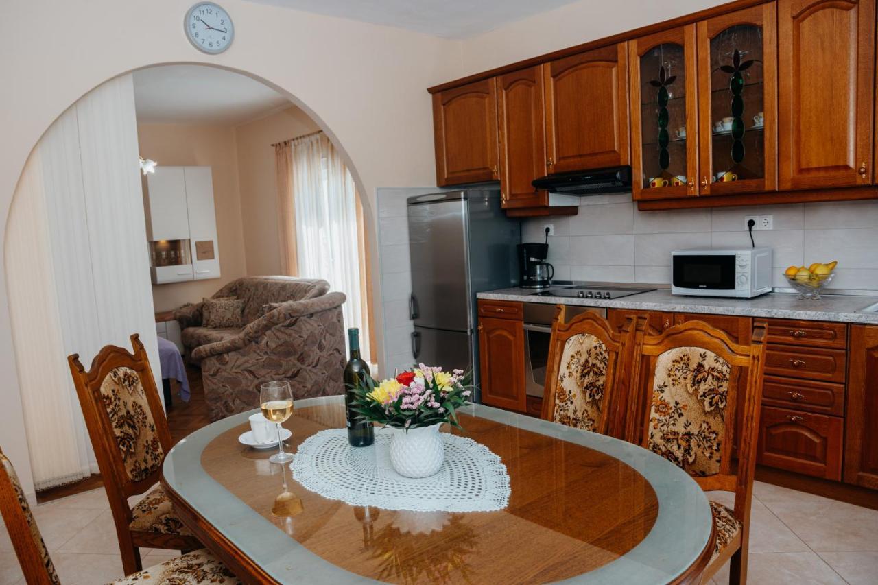 Apartman Neli Vir Dış mekan fotoğraf
