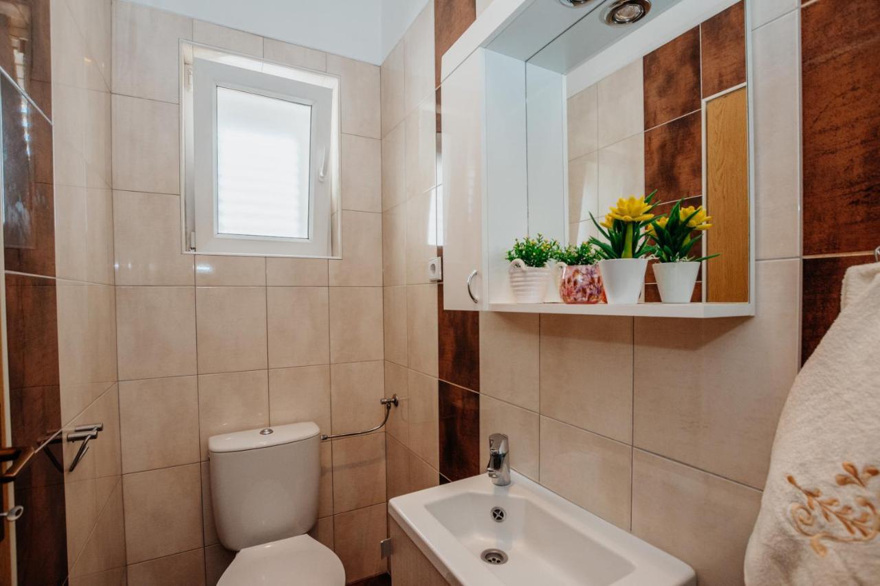 Apartman Neli Vir Dış mekan fotoğraf